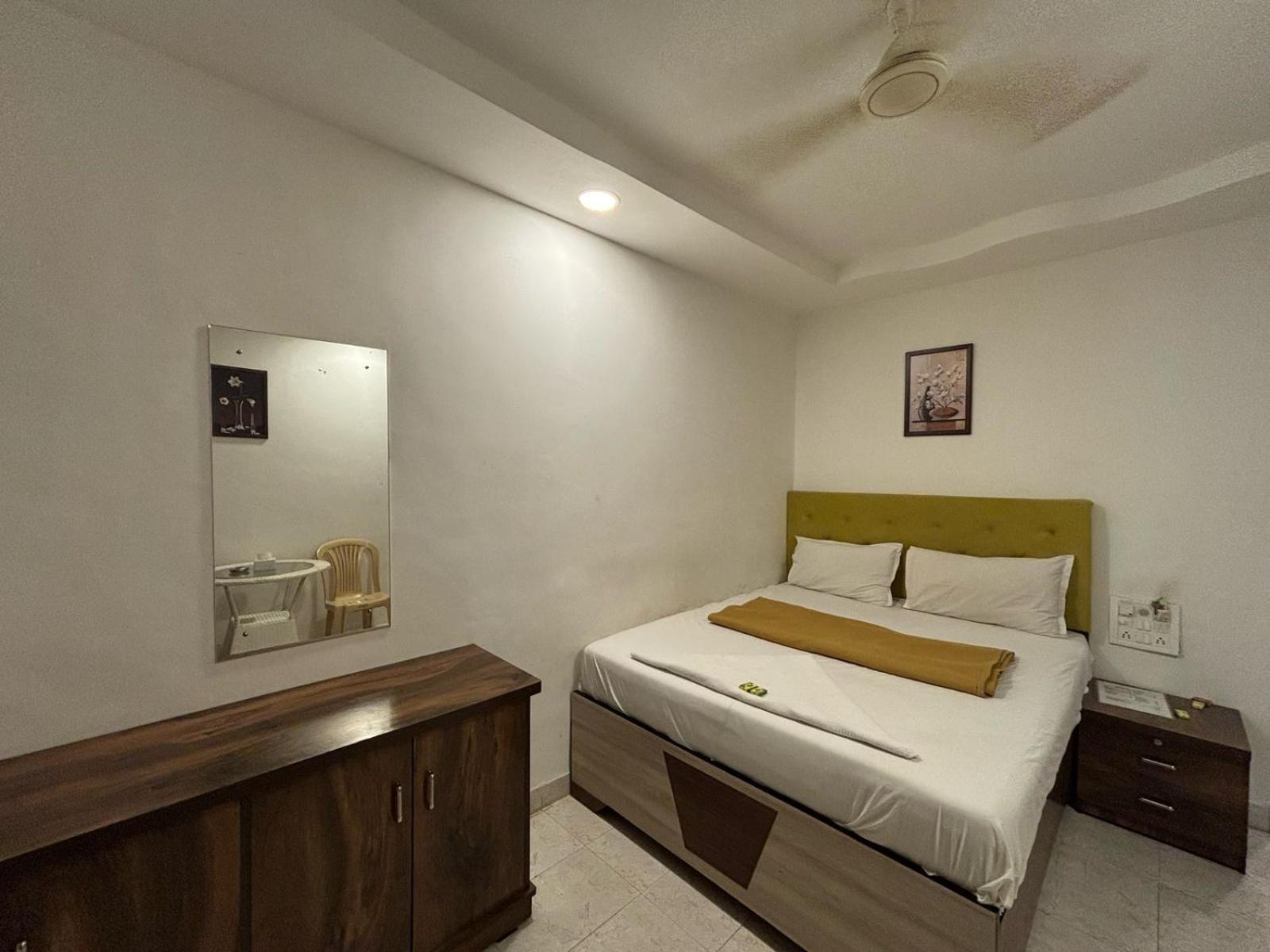Rockdale Hotel & Resort Mira-Bhayandar Exterior photo